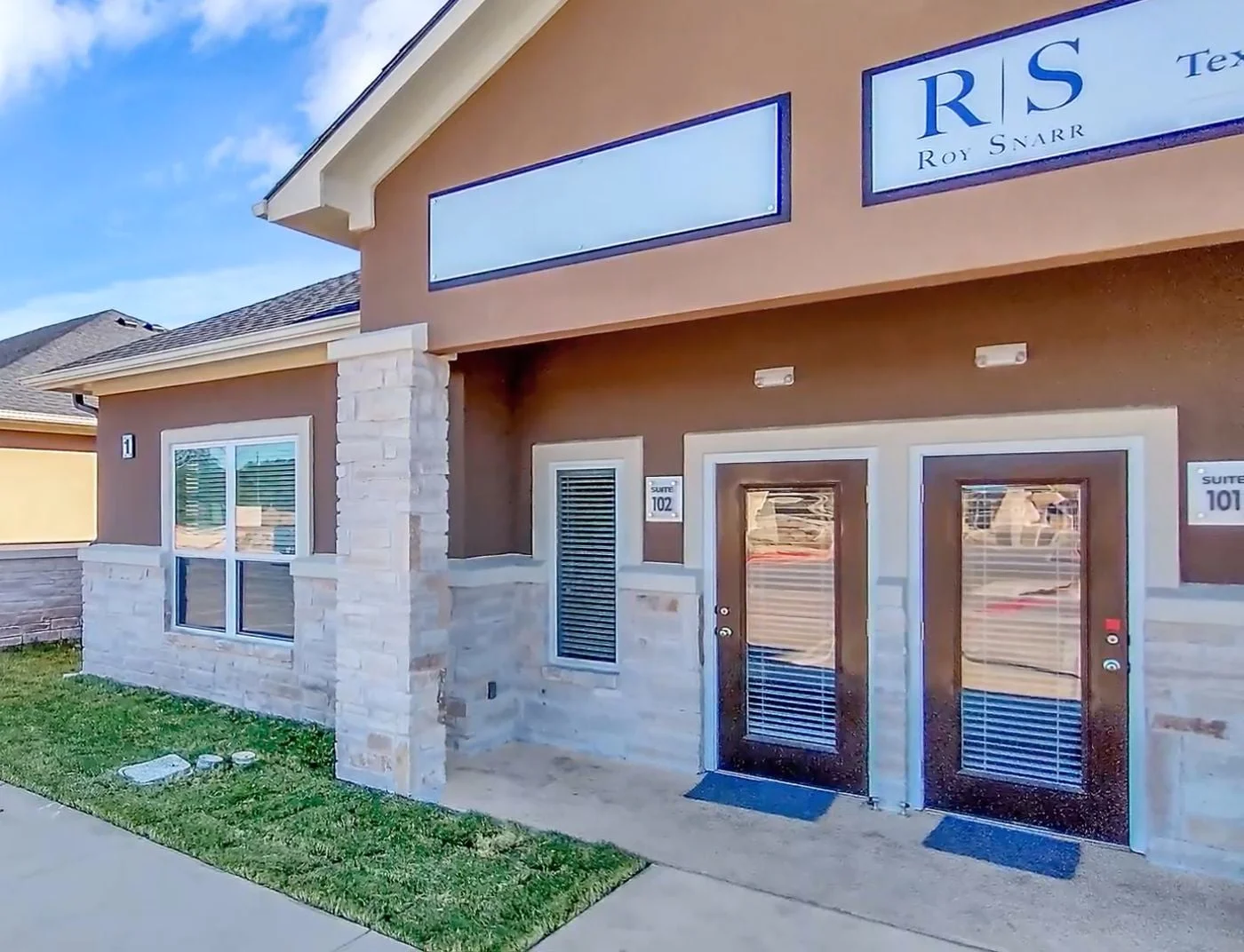 Photo 2 of 1640 Highland Falls Drive, Unit 102, Leander, TX 78641