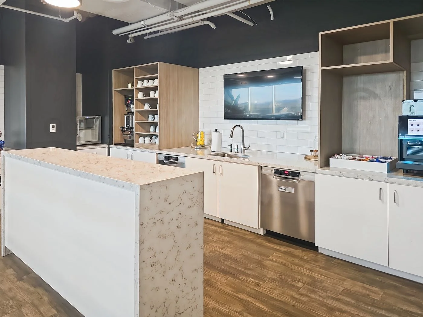 Photo 2 of 12110 Sunset Hills Rd Suite 600, Reston, VA 20190