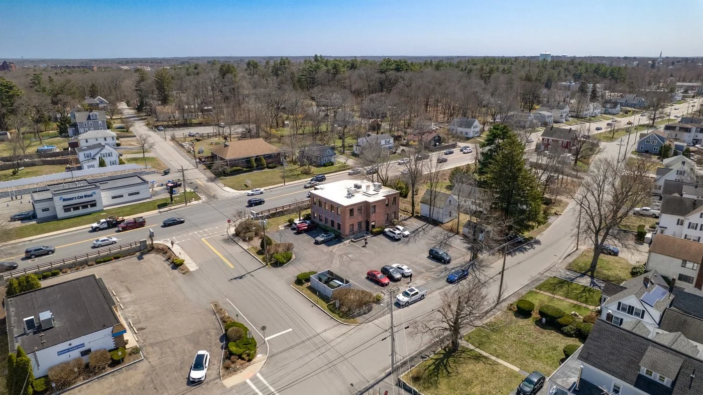 Photo 3 of 571 Main St, South Weymouth, MA 02190