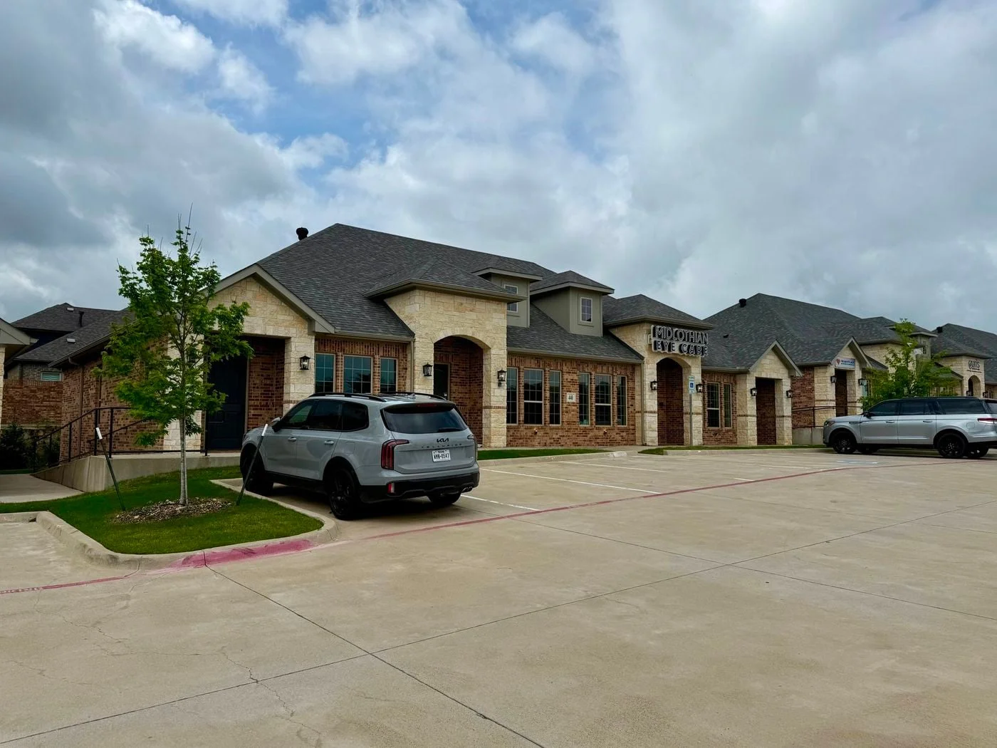 Photo 1 of 440 Hawkins Run, Midlothian, TX 76065