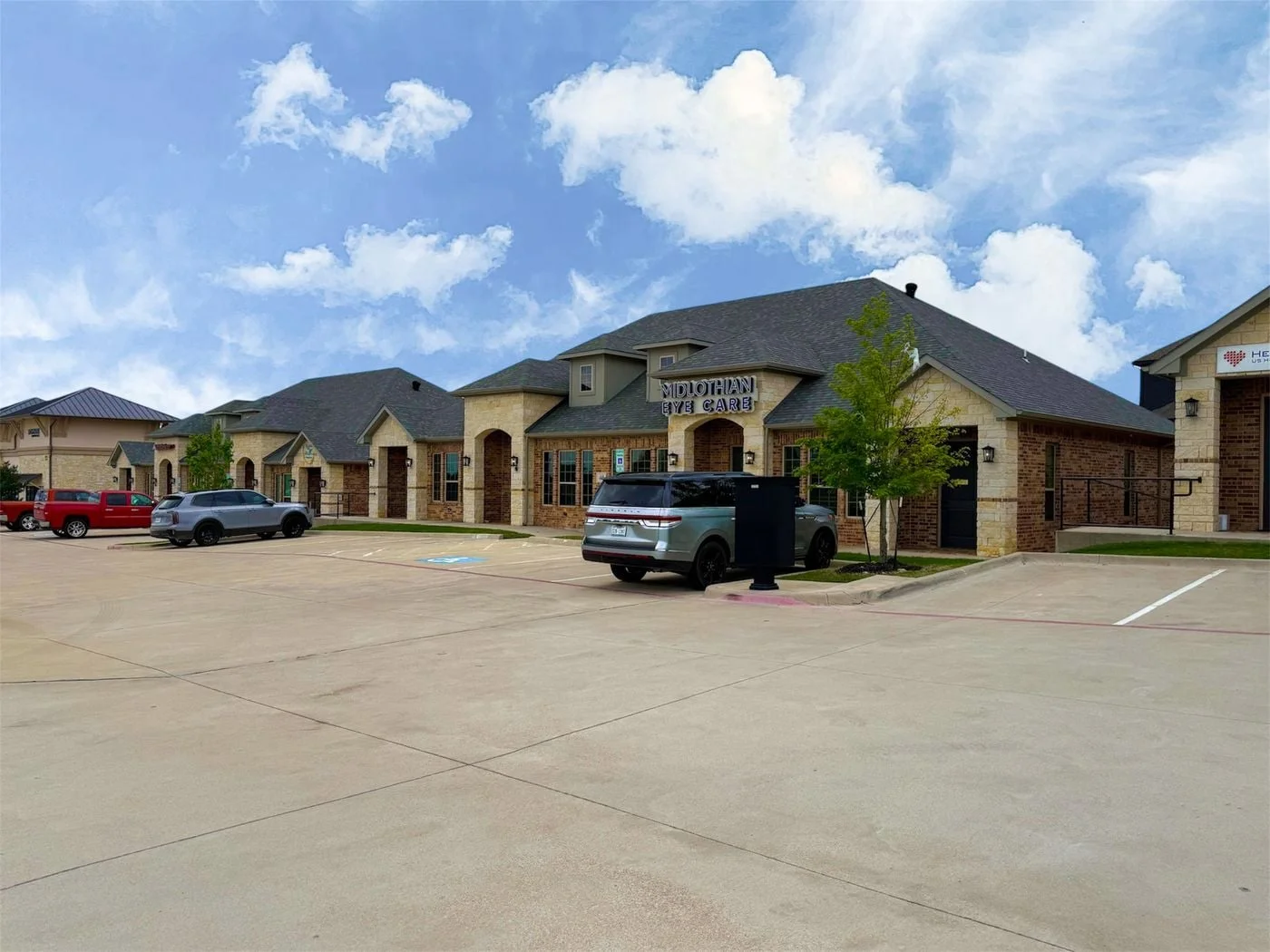 Photo 3 of 440 Hawkins Run, Midlothian, TX 76065