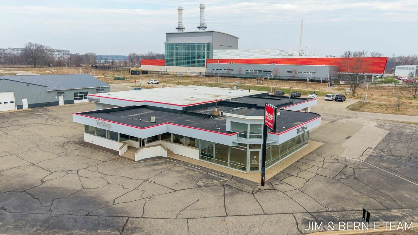 Photo 1 of 343 E 8th St, Holland, MI 49423