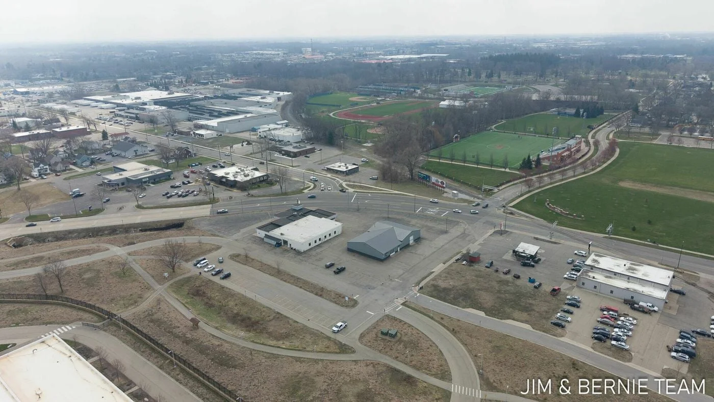 Photo 3 of 343 E 8th St, Holland, MI 49423