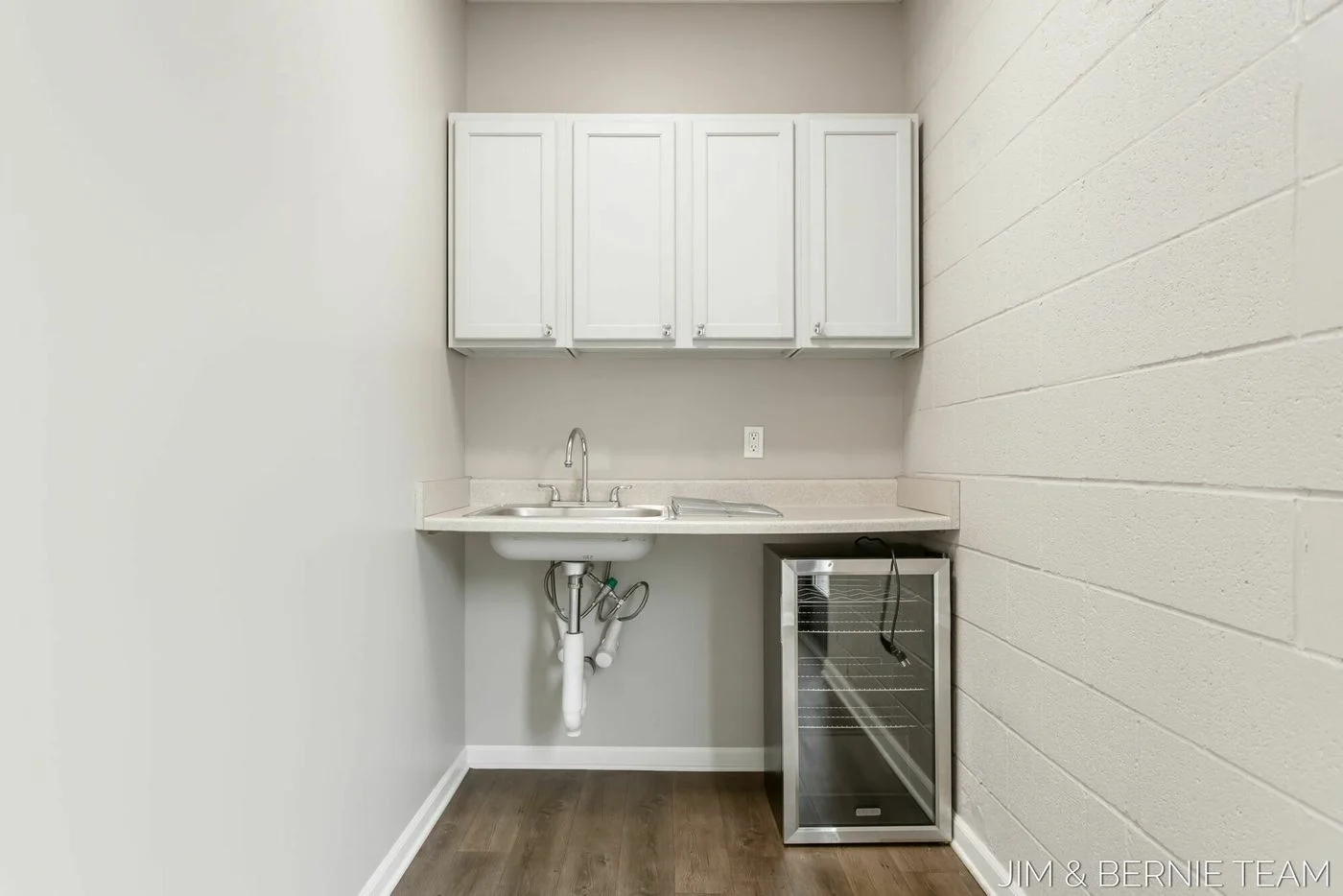 Photo 3 of 462 W 23rd St, Unit 1 , Holland, MI 49423