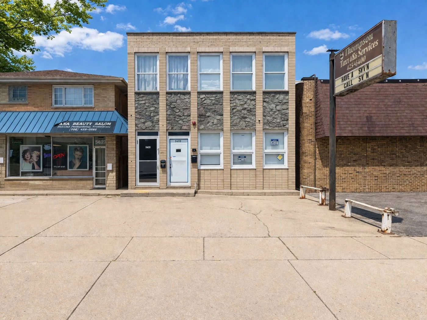 Photo 2 of 5635 West 79th Street, Burbank, IL 60459