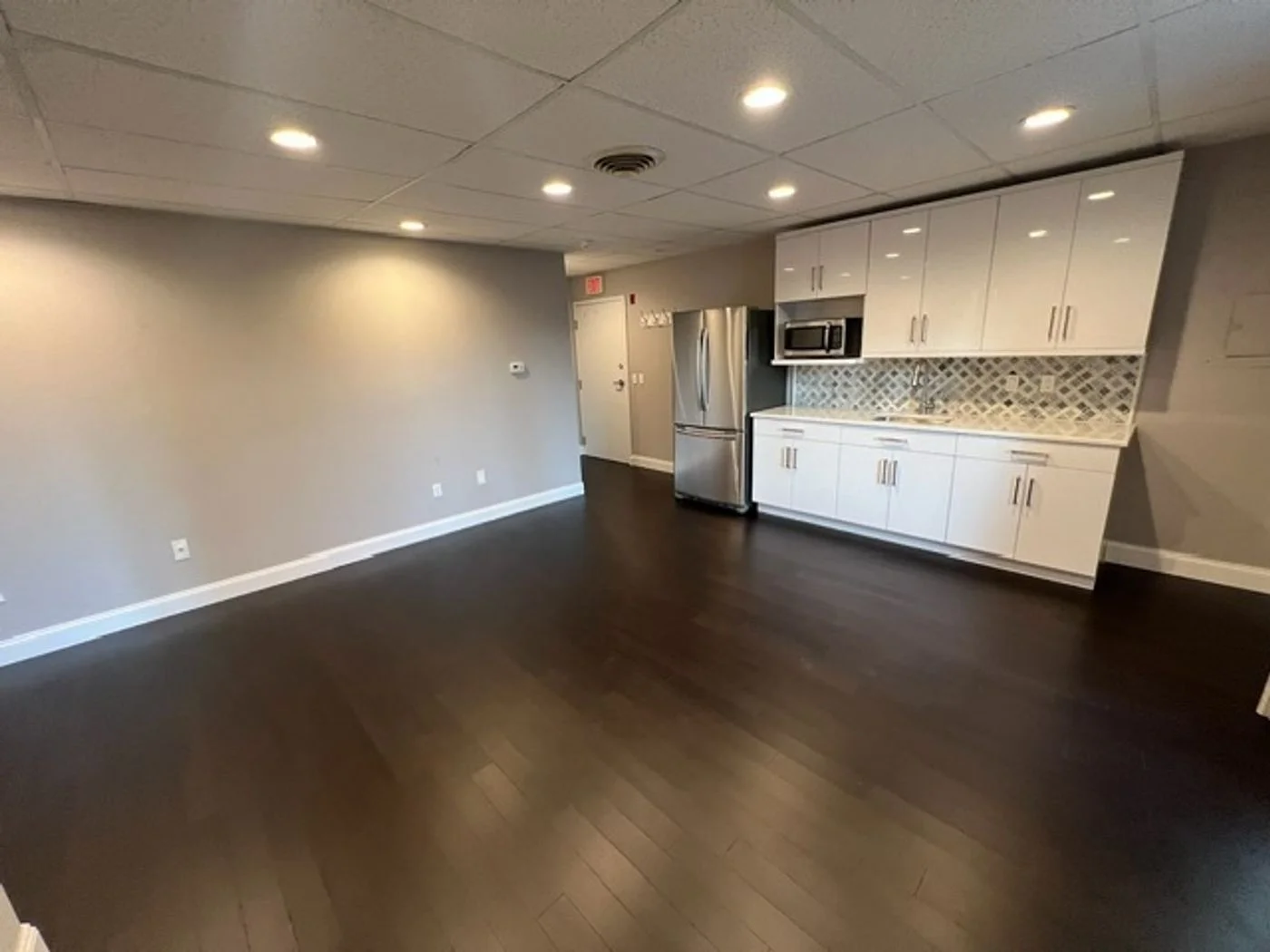 Photo 3 of 304 Federal Road, Brookfield, CT 06804