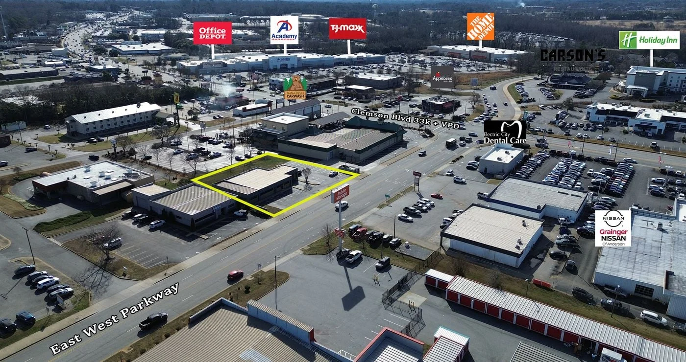 Photo 1 of 120 East West Parkway, Anderson, SC 29621