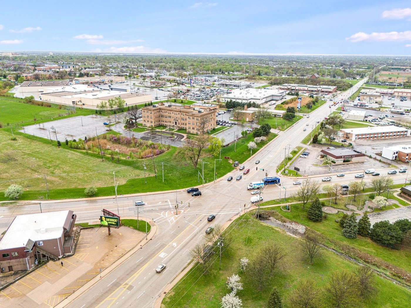 Photo 3 of 1640 Willow Circle Dr, Crest Hill, IL 60435