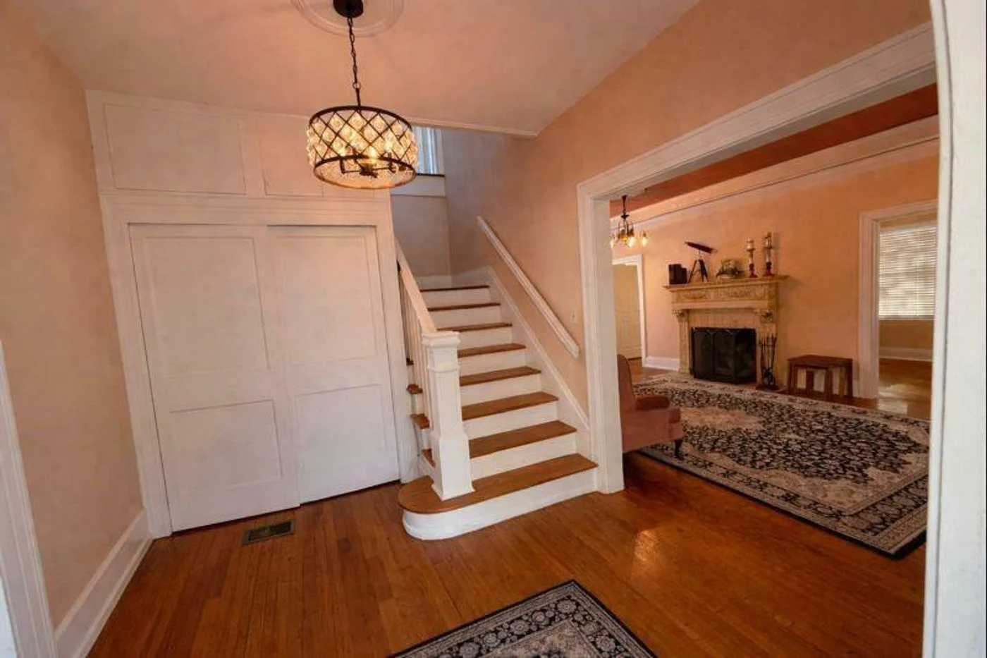 Photo 2 of 725 W Central Ave, Winter Haven, FL 33880