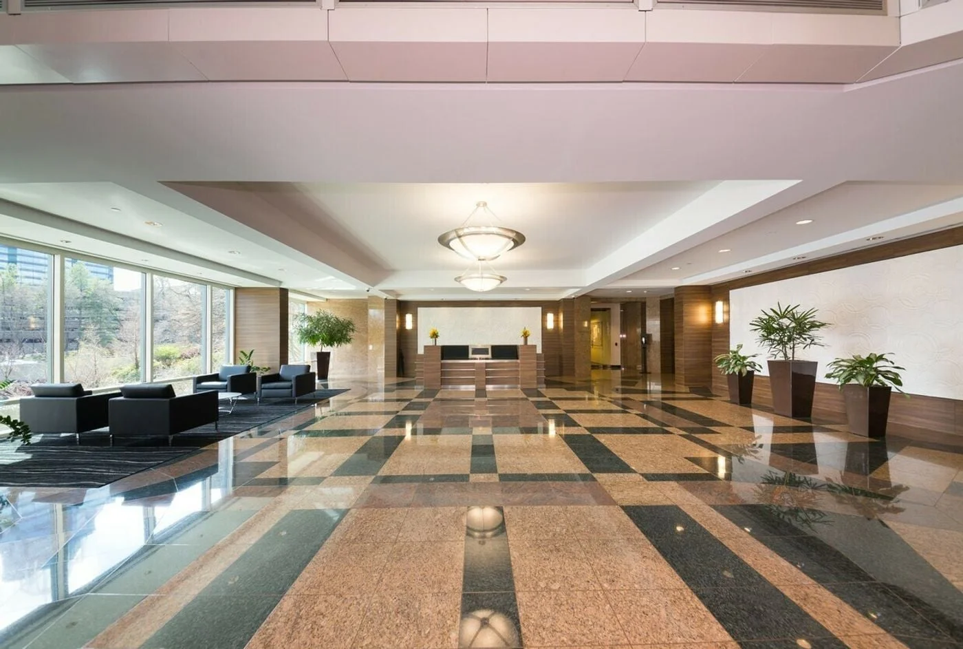 Photo 3 of 990 Hammond Dr, Atlanta, GA 30328