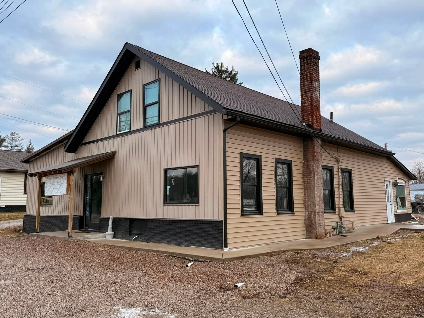 Photo 3 of 4445 East Pike, Zanesville, OH 43701