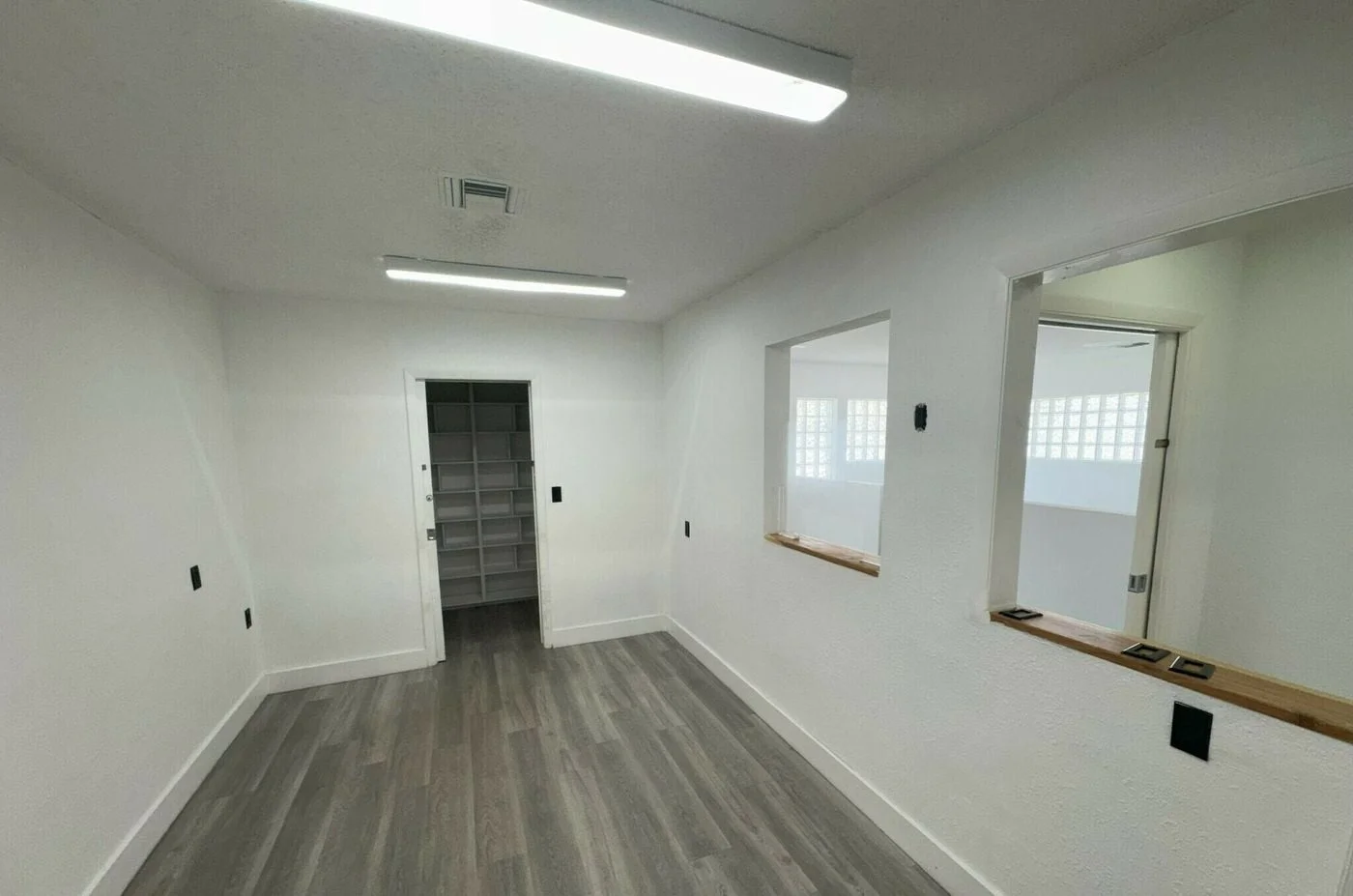 Photo 3 of 795 S Federal Hwy, Hollywood, FL 33316