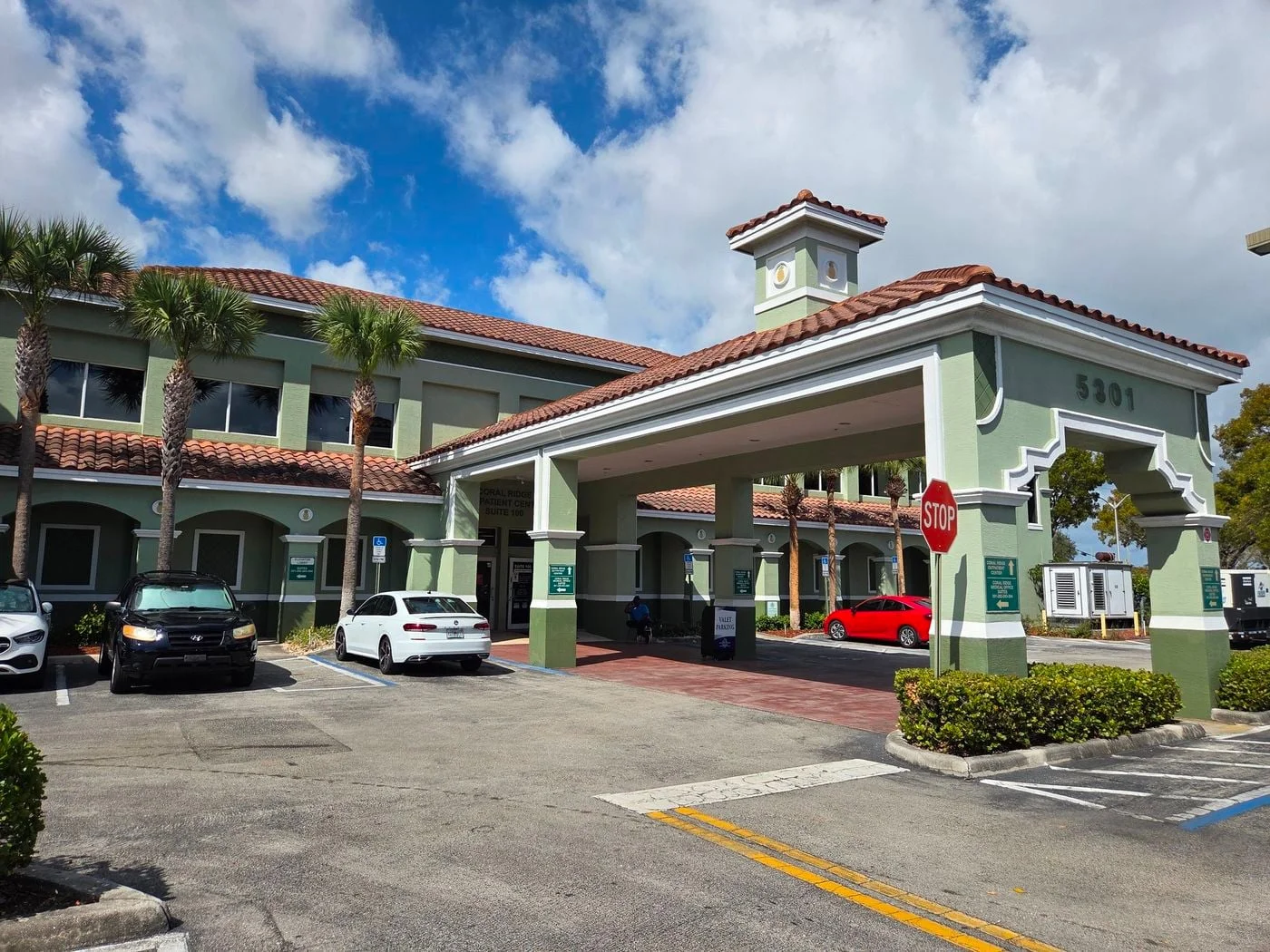 Photo 2 of 5301 N Dixie Hwy, Oakland Park, FL 33334