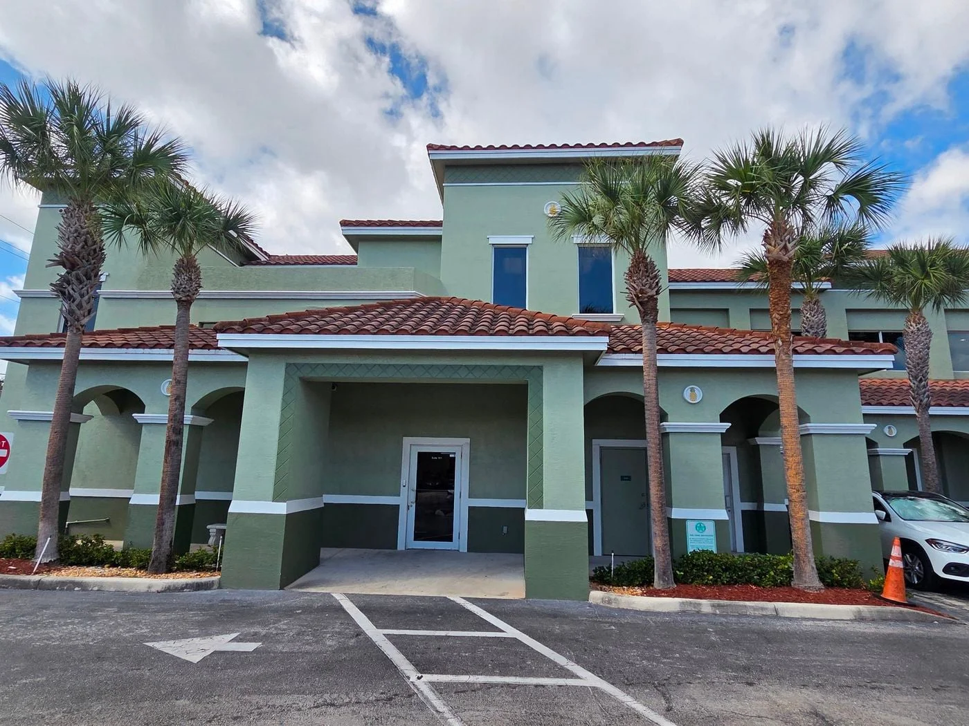 Photo 3 of 5301 N Dixie Hwy, Oakland Park, FL 33334