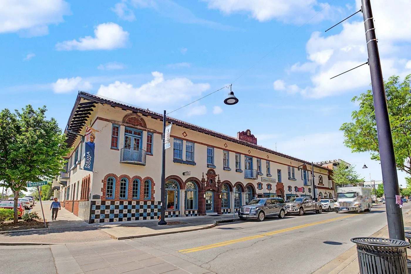 Photo 1 of 301 Broadway St, Cape Girardeau, MO 63701