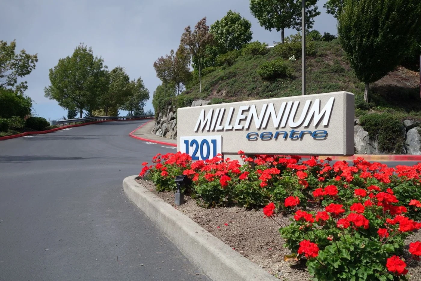 Photo 2 of 1201 Monster Rd SW, Renton, WA 98057